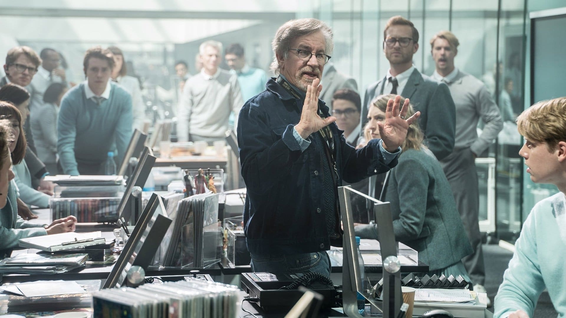 découvrez les secrets fascinants de steven spielberg, le maître du cinéma. plongez dans son univers créatif, ses techniques de narration et les inspirations derrière ses films emblématiques.