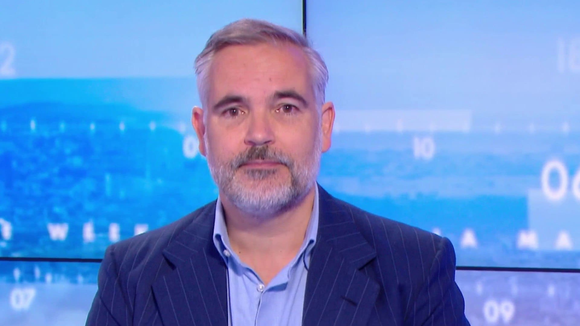 découvrez comment le soutien d'emmanuel macron à la méritocratie façonne l'avenir de la france. analyse des politiques axées sur l'égalité des chances et des témoignages d'individus impactés par ces initiatives.