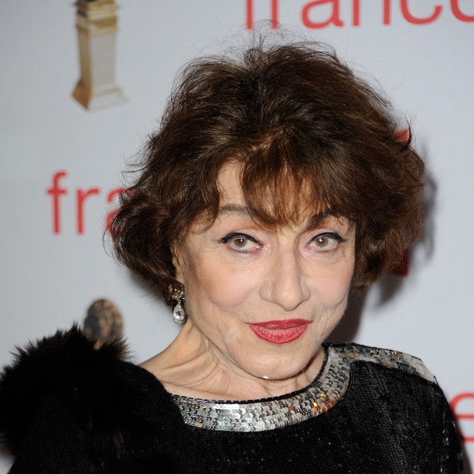 découvrez l'identité de l'admirateur mystère de judith : une intrigue captivante mêlant secret, romance et suspense. plongez dans cette histoire pleine de surprises où chaque indice compte.