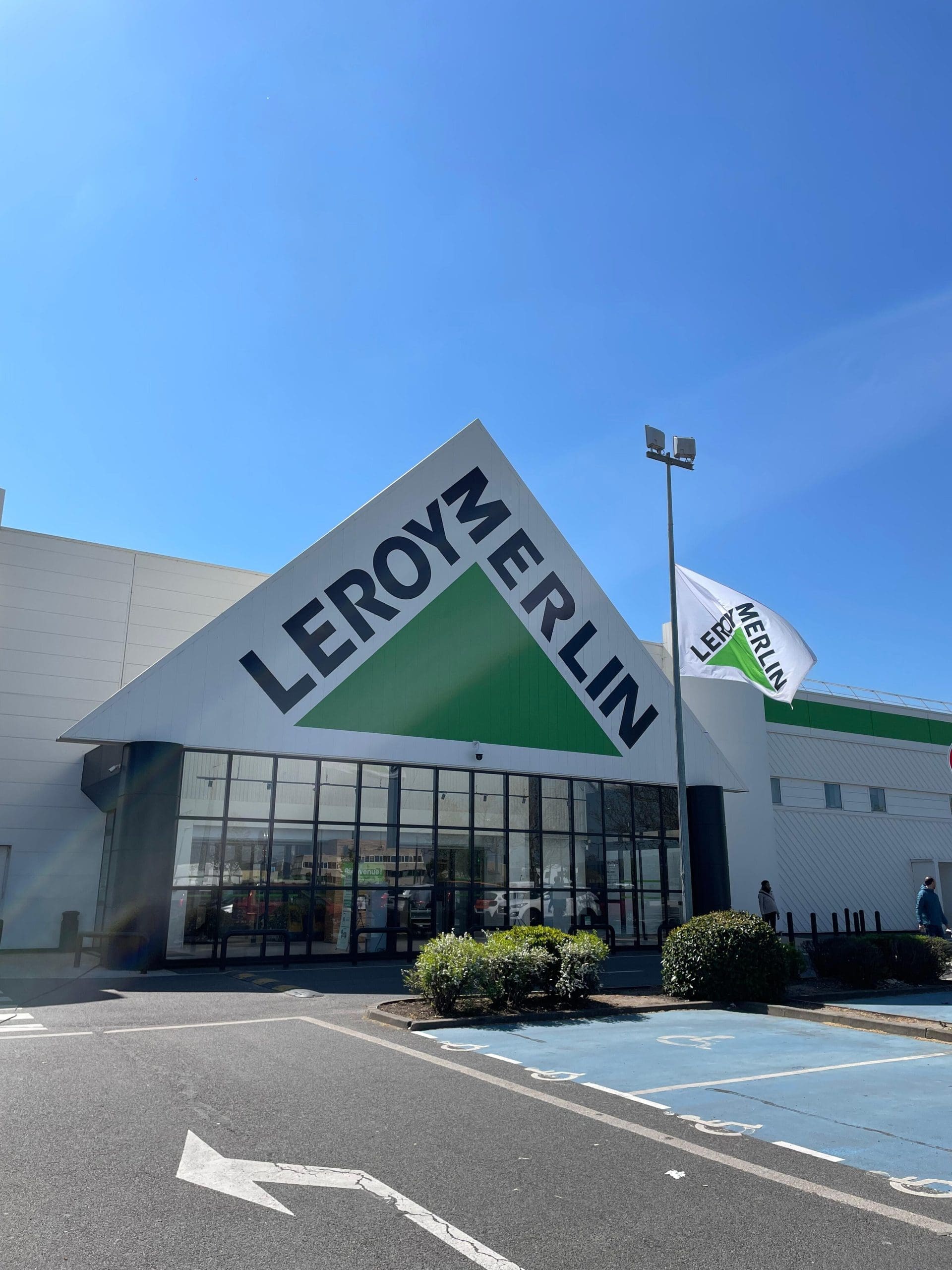 découvrez notre avis détaillé sur leroy merlin : qualité des produits, service client, prix, avantages et inconvénients. consultez les retours d'expérience d'autres clients pour bien choisir vos achats bricolage et maison.