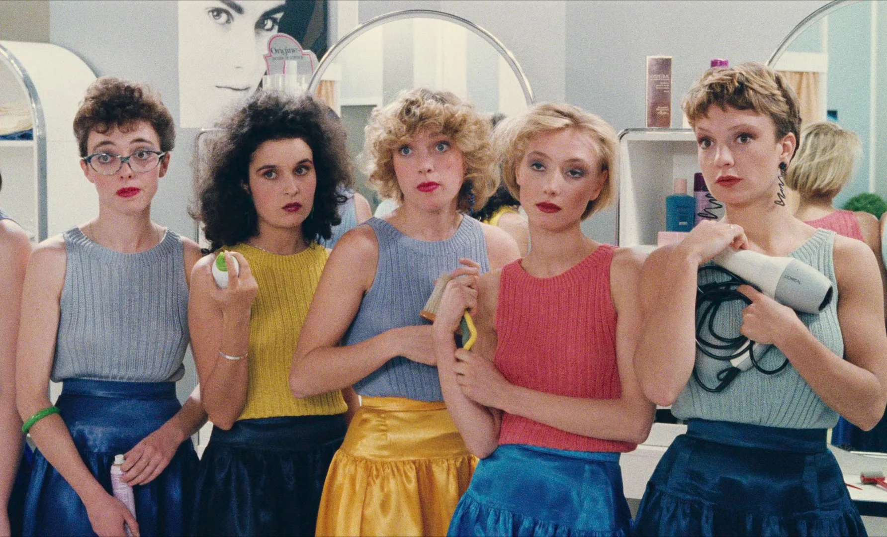 découvrez nos meilleurs conseils amoureux inspirés des années 80 : astuces, attitudes et tendances pour vivre une romance authentique et pleine de passion à la manière rétro !