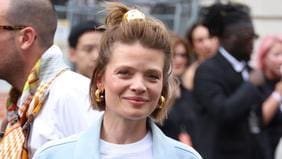 découvrez comment gwendoline vit le départ de son fils, entre émotions et nouveaux défis. un récit touchant sur la séparation et les liens familiaux.