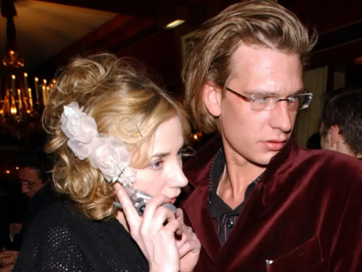 découvrez l'enfance de julie depardieu, une actrice talentueuse issue d'une famille d'artistes, et explorez les moments marquants de ses jeunes années.