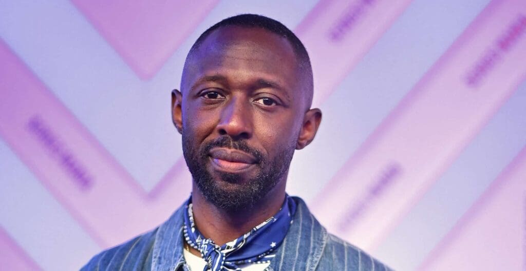 découvrez des idées et des textes touchants pour rendre hommage à un frère disparu ou célébrer le lien fraternel, à travers des messages sincères et inspirants.