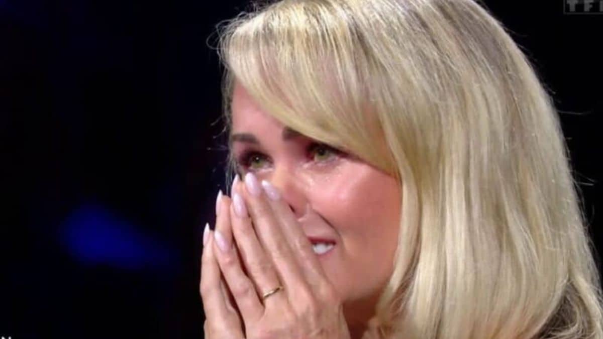 découvrez les récentes décisions surprises de laeticia hallyday suite à la vente de sa villa. entre projets inattendus et révélations, plongez dans l'univers de la veuve du rockeur et ses nouvelles orientations !