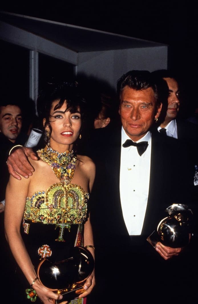 découvrez tout sur le mariage d'adeline blondieau : date, cérémonie, invités et anecdotes exclusives autour de l'union de la célèbre actrice française.