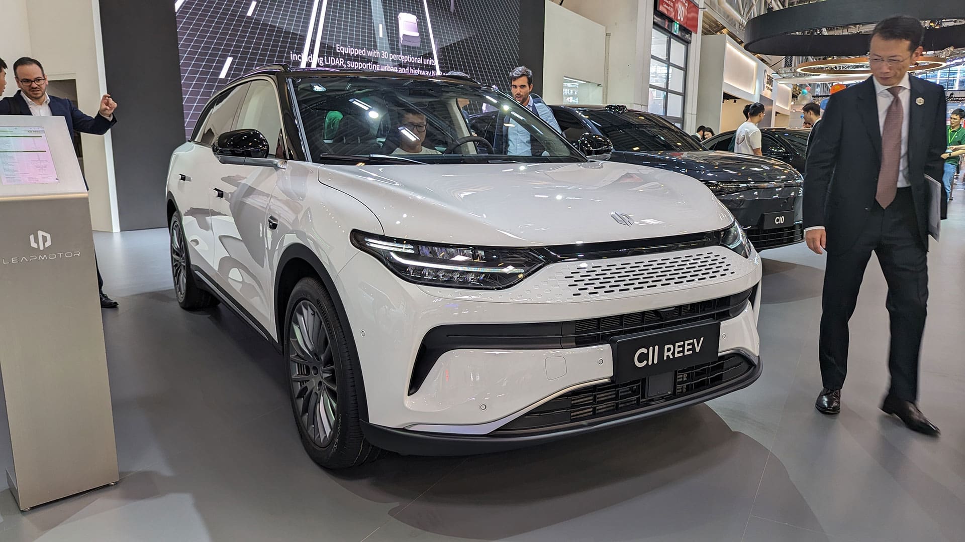 découvrez comment leapmotor connaît un succès croissant en europe grâce à ses voitures électriques innovantes, une technologie de pointe et une stratégie de déploiement efficace sur le marché européen.