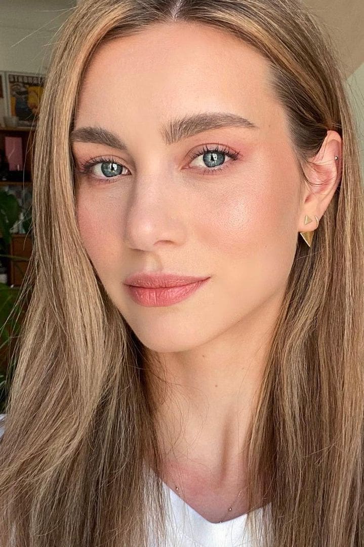 découvrez nos astuces et conseils pour obtenir un teint naturel sans maquillage. profitez d'une peau éclatante, saine et lumineuse grâce à des soins adaptés et des routines beauté efficaces.