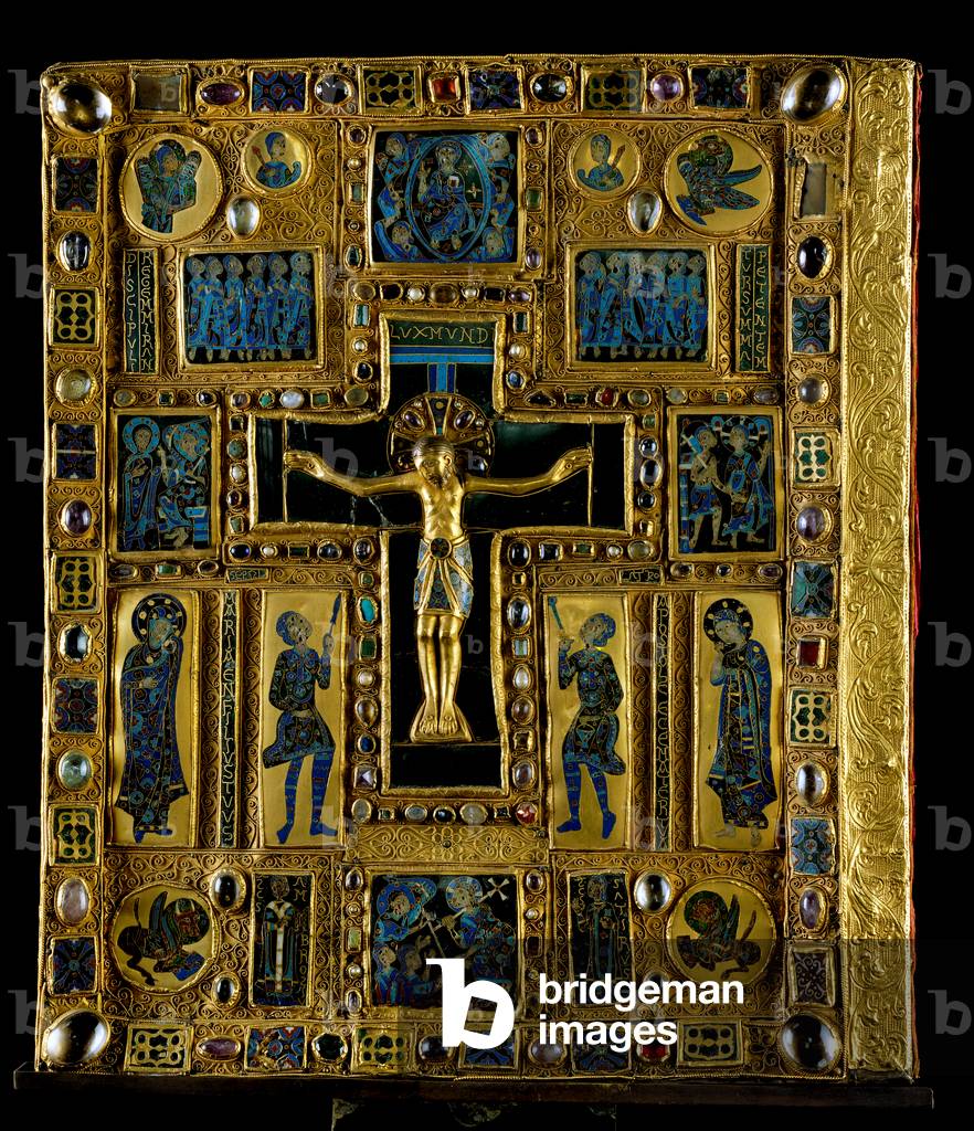 découvrez le fascinant trésor italien médiéval, une plongée au cœur de l'histoire et de la richesse culturelle de l'italie. explorez des artefacts précieux, des histoires oubliées et l'héritage des grandes civilisations qui ont façonné le moyen âge.