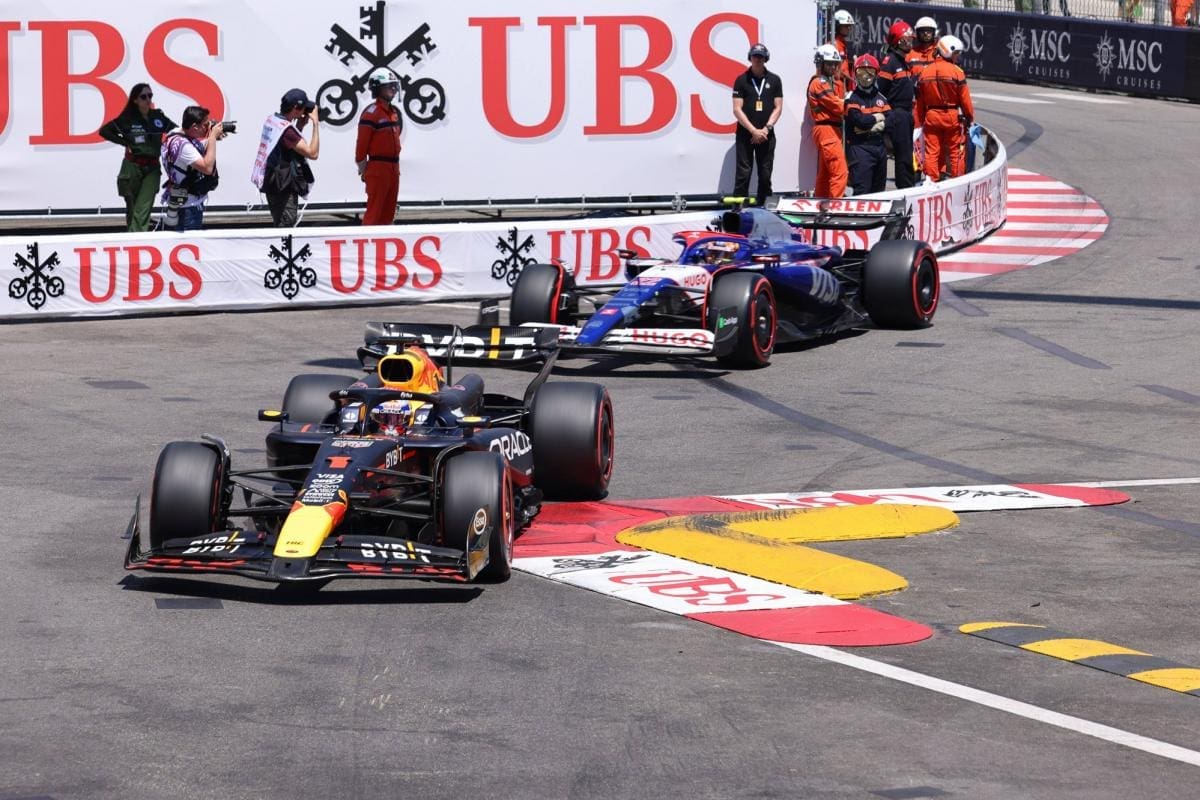 découvrez l’astuce technique utilisée par max verstappen pour optimiser ses performances en formule 1. analyse, conseils et secrets de pilotage réunis pour les passionnés d’automobile.