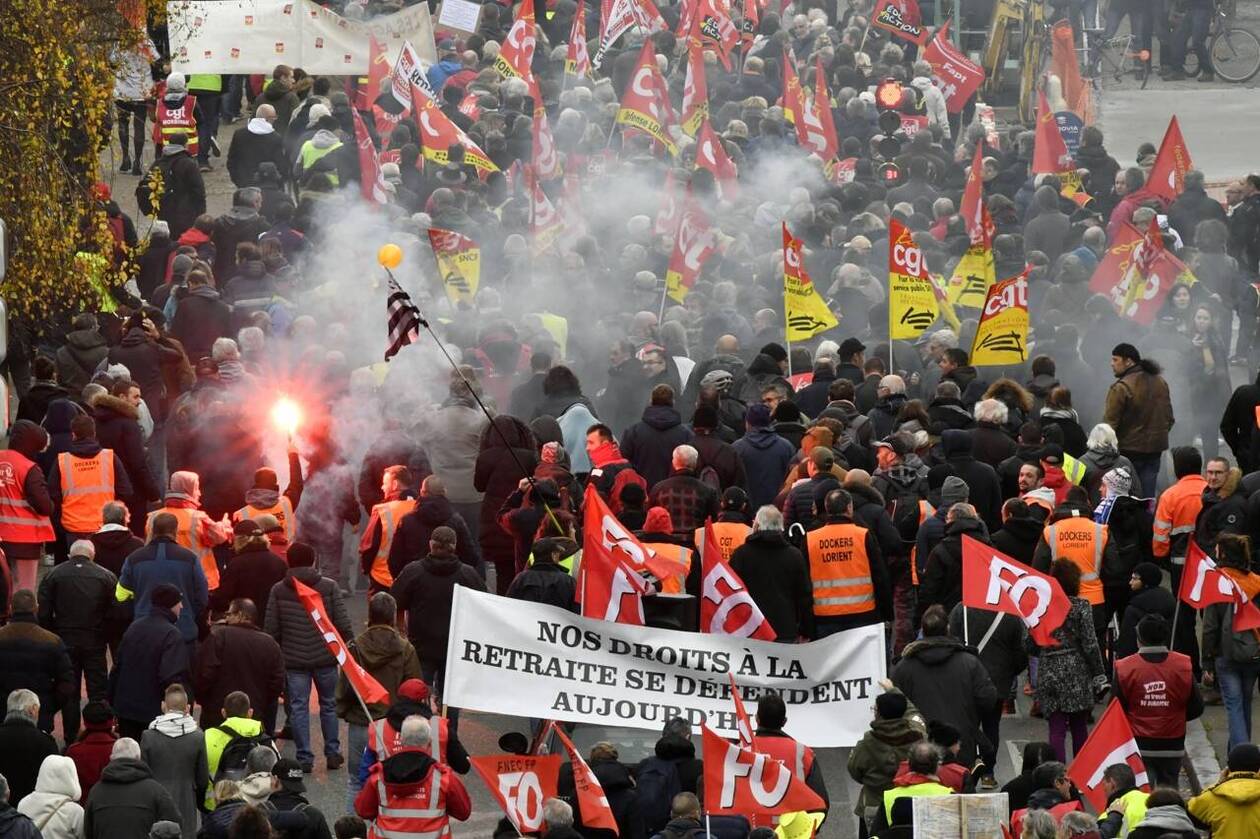 découvrez les perspectives et les enjeux de l'avenir du mouvement social : évolutions, défis et rôle dans la transformation de la société française.