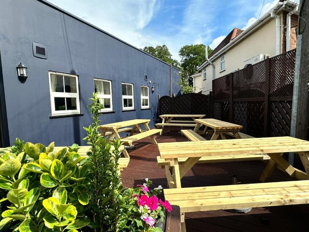 découvrez le buste prince albert windsor, une œuvre artistique élégante qui rend hommage au prince albert, symbole d'histoire et de royauté britannique. parfait pour les amateurs d'art et de décoration raffinée.