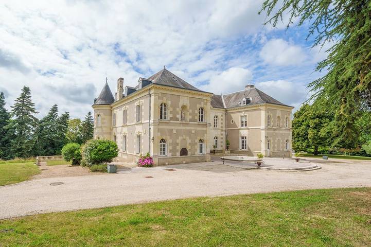 découvrez les plus beaux châteaux d’indre-et-loire : histoire, architecture et visites incontournables au cœur de la vallée de la loire.