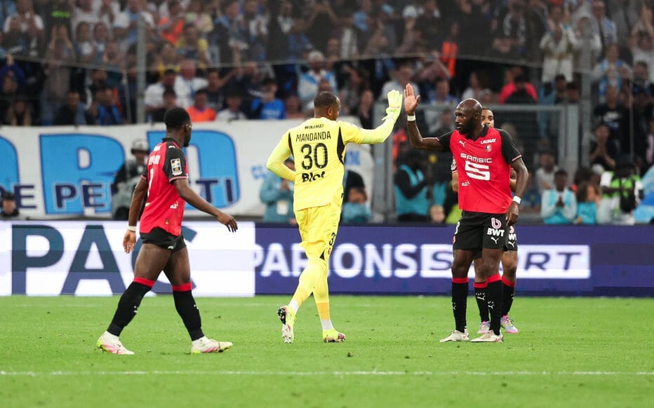 découvrez les conseils et secrets de steve mandanda pour réussir à marseille : inspirations, mentalité gagnante et valeurs qui font la différence selon le gardien emblématique de l’om.