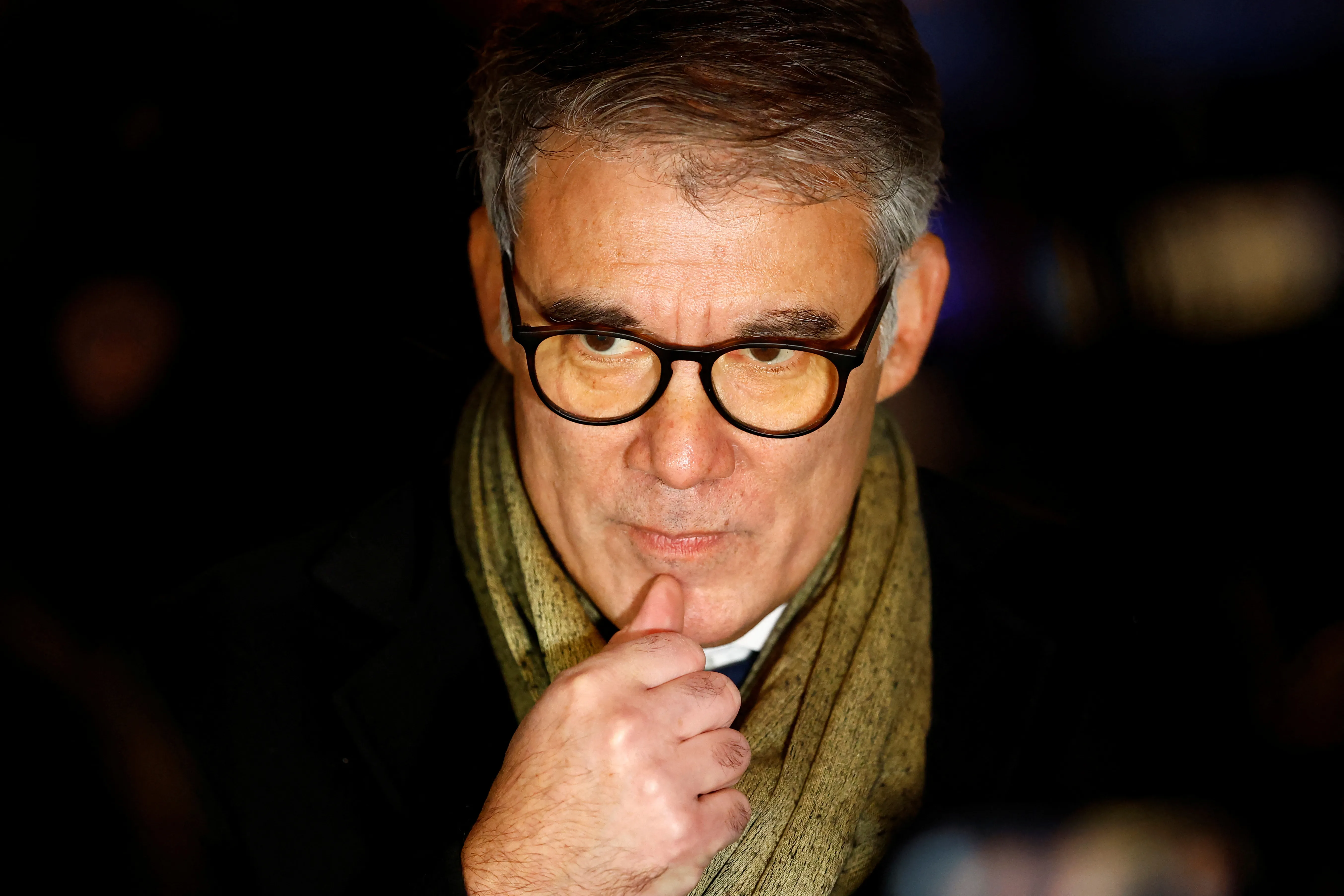 découvrez l'essentiel des discussions entre faure et macron : enjeux politiques, points de convergence et désaccords au cœur de l'actualité française.