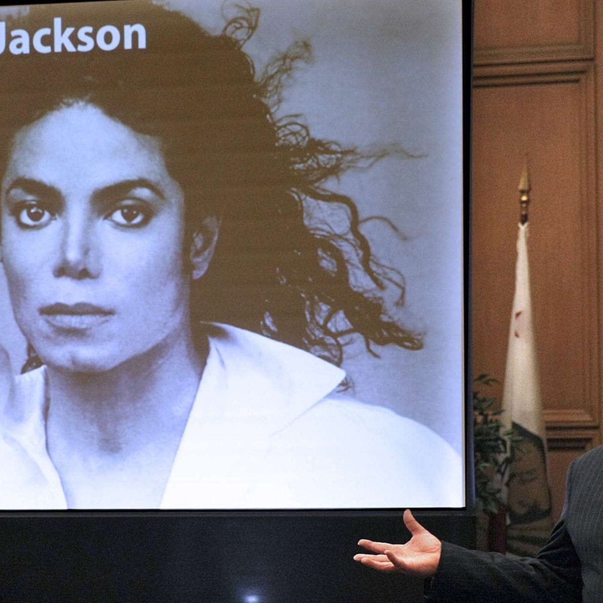 découvrez comment des plaignants réclament des millions dans l'affaire impliquant jackson. suivez l'évolution du dossier et les enjeux financiers qui se dessinent.