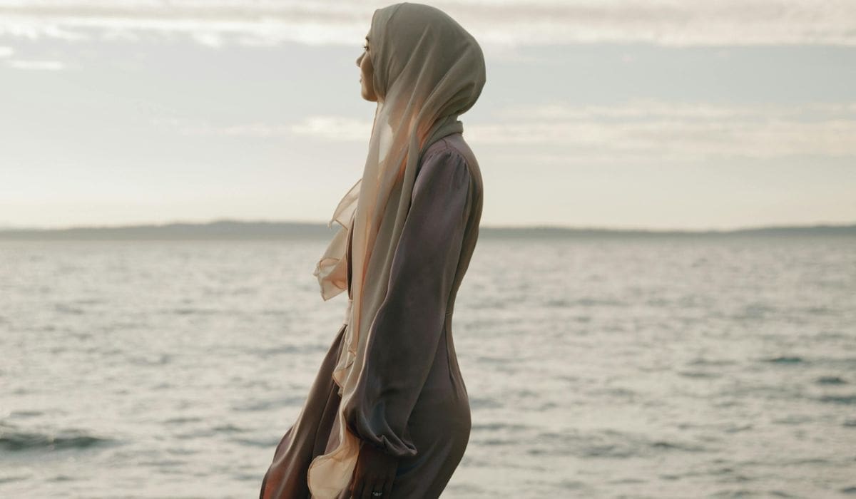 découvrez la signification et l'interprétation des rêves en islam selon la tradition et les savants, pour mieux comprendre leurs messages et symboles.