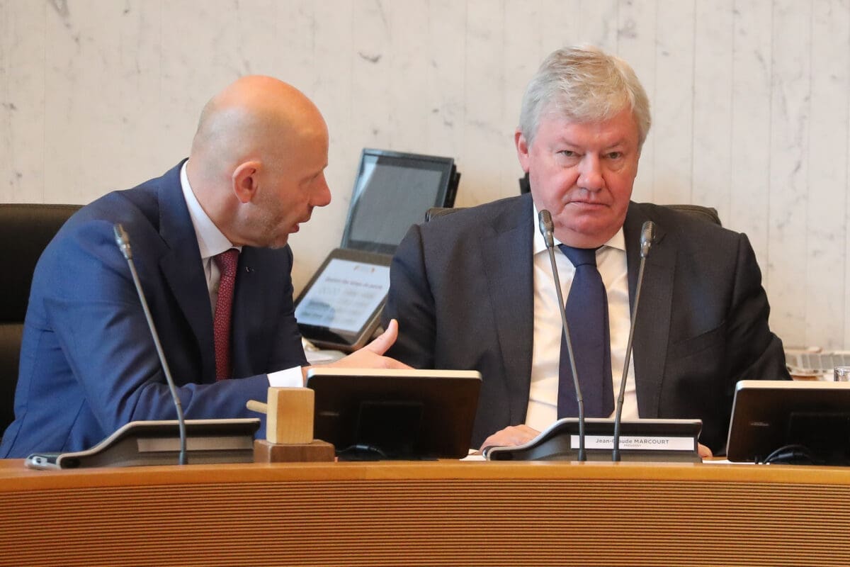 découvrez les sanctions encourues par une greffière en cas de violation du secret professionnel. explications des obligations légales et des conséquences en cas de manquement au respect du secret dans les tribunaux.