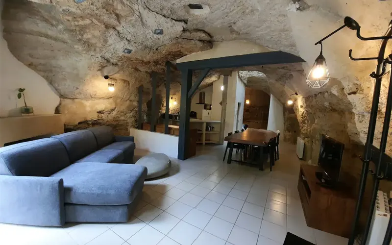 découvrez comment un séjour airbnb idyllique peut vite tourner au cauchemar à travers des témoignages, conseils pour éviter les mauvaises surprises et astuces pour réagir face aux imprévus.