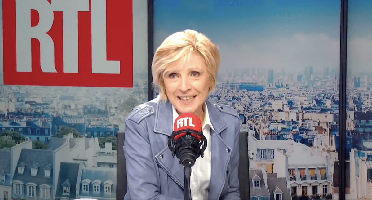 découvrez le combat d’evelyne dhéliat contre le cancer du sein, son parcours de résilience et les messages d’espoir qu’elle partage pour sensibiliser le public à cette maladie.