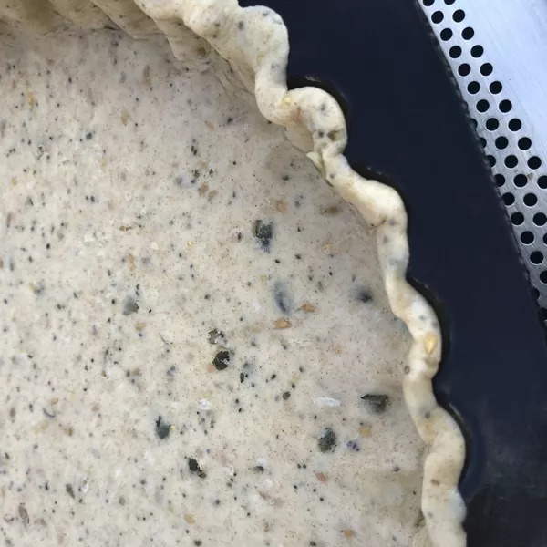 découvrez notre recette de pâte brisée maison notée 90/100 sur yuka : facile à préparer, savoureuse et composée d'ingrédients sains pour vos tartes et quiches équilibrées !