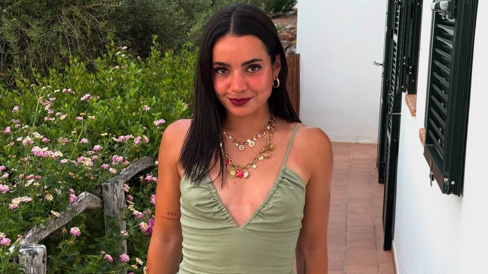 découvrez la réaction de lola dumenil face aux récentes critiques : ses réponses, ses ressentis et sa manière d’aborder la situation.