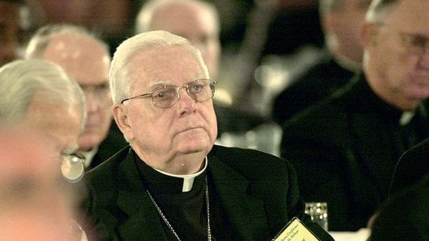 découvrez la révélation sur le décès du cardinal : circonstances, réactions et informations essentielles sur cet événement marquant dans l'église.
