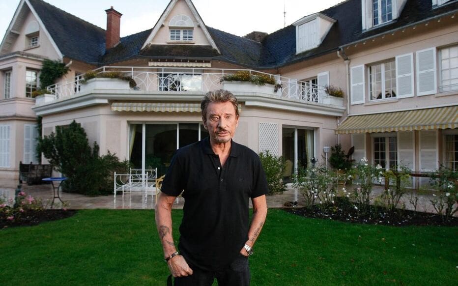 découvrez une sélection exclusive d’objets rares et souvenirs dédiés à johnny. ne manquez pas la vente trésor johnny pour acquérir des pièces uniques et authentiques de légende.