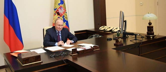 découvrez l'histoire fascinante des bureaux clonés de poutine, répliques exactes créant une illusion stratégique unique.