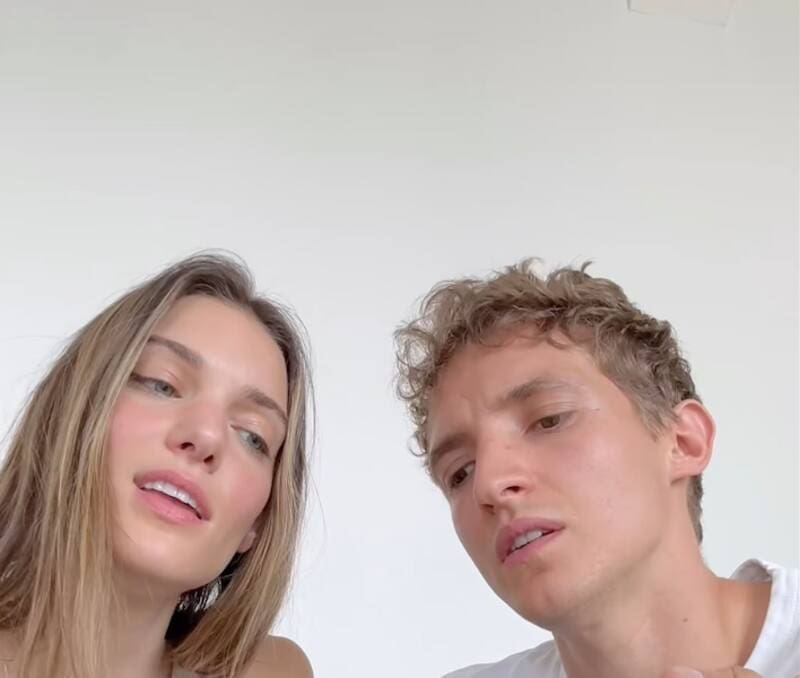 découvrez comment charlotte cardin célèbre 10 ans d'amour avec aliocha schneider, une histoire d'amour inspirante et pleine d'émotion.