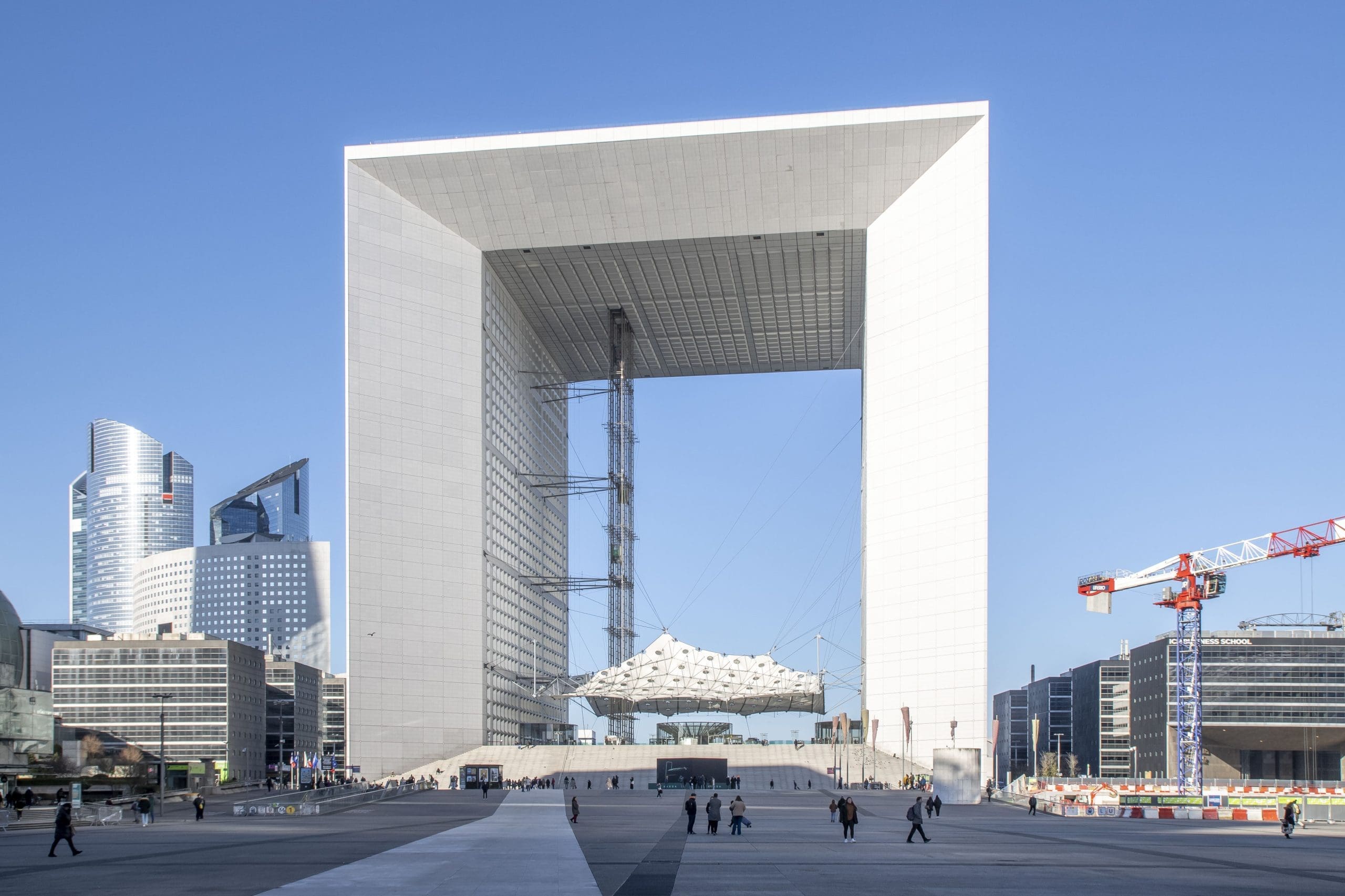 découvrez l'histoire fascinante du créateur secret de la grande arche, enfin révélé au grand public. plongez dans les coulisses de ce chef-d'œuvre architectural emblématique.