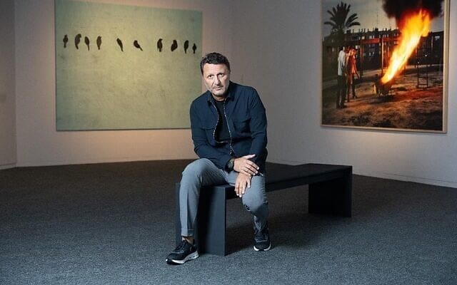 découvrez patrick bruel dans un rôle inédit d'agent secret au cœur du thriller 'menace imminente', entre suspense et action haletante. à ne pas manquer !