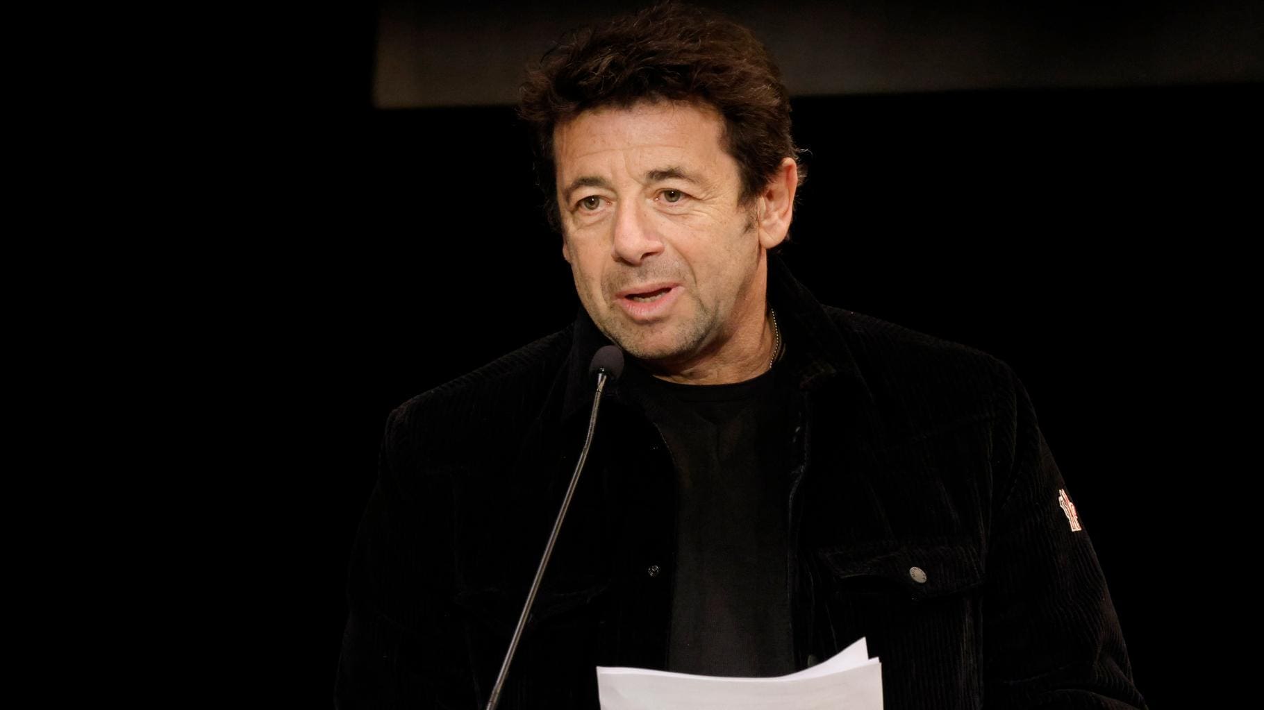 découvrez patrick bruel dans la peau d’un agent secret prêt à tout pour déjouer un complot dans 'menace imminente', un thriller palpitant plein de suspense et d’action.