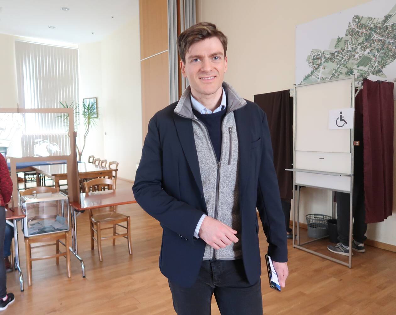 découvrez paul melun, nouveau chroniqueur à télématin, apportant son expertise et son enthousiasme pour animer vos matinées avec des chroniques captivantes.