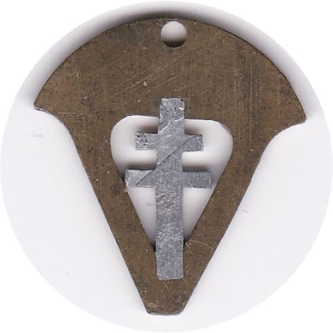 découvrez la signification de la croix de lorraine, symbole historique riche en histoire et en valeurs.