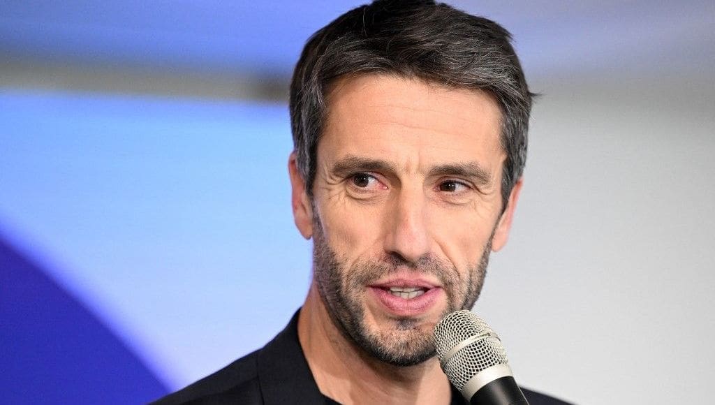 découvrez les secrets de tony estanguet, son code secret téléphone 260724 et la date d'ouverture des jeux olympiques.