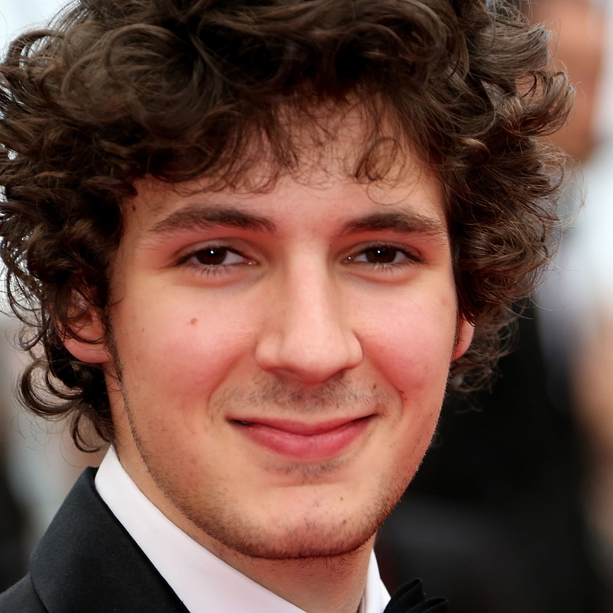 vincent lacoste revient sur son face-à-face intense avec le diable, dévoilant une expérience marquante et pleine d'émotions.