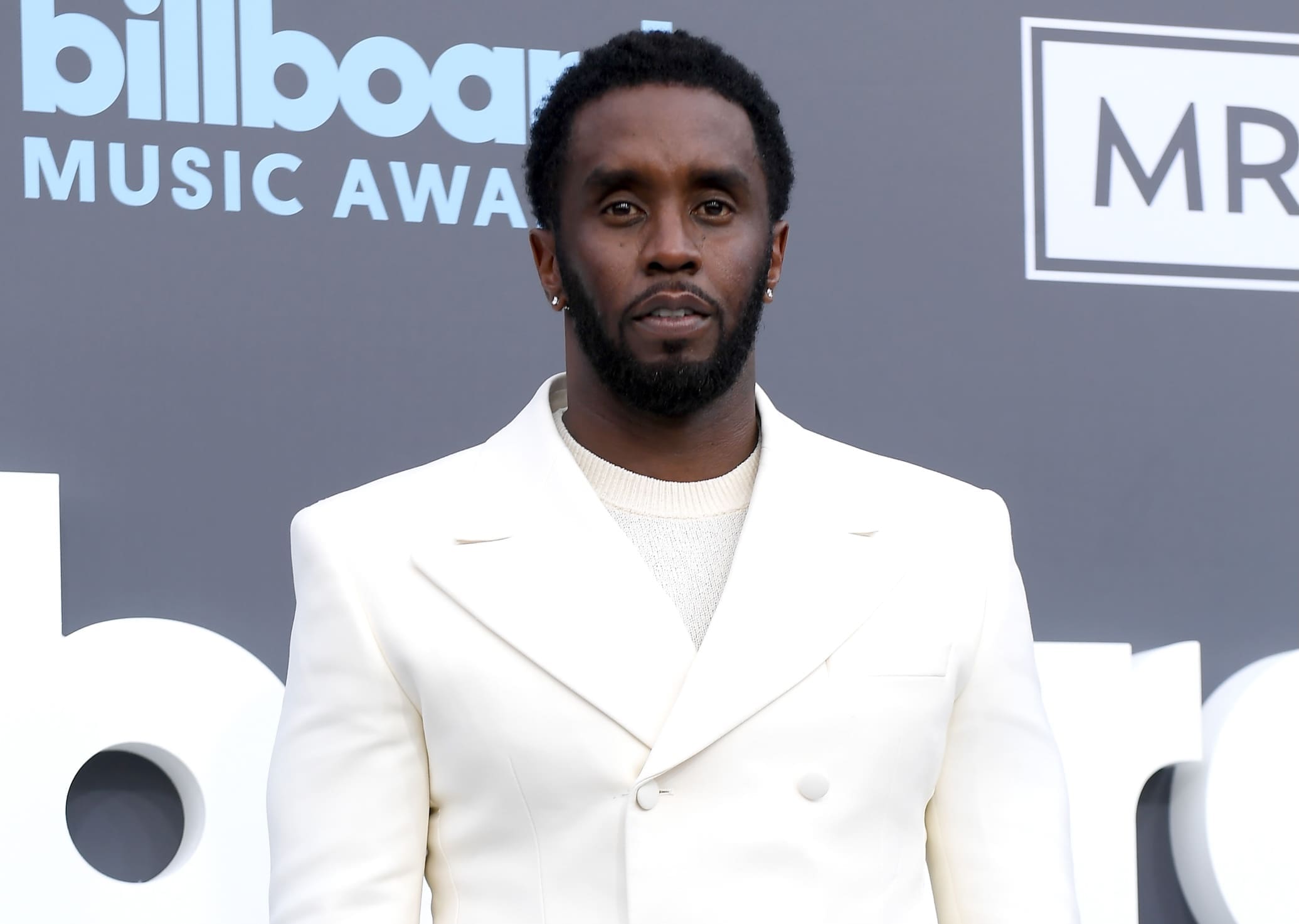 affaire p. diddy : les avocats demandent la libération immédiate et dénoncent les décisions du juge dans une affaire controversée.