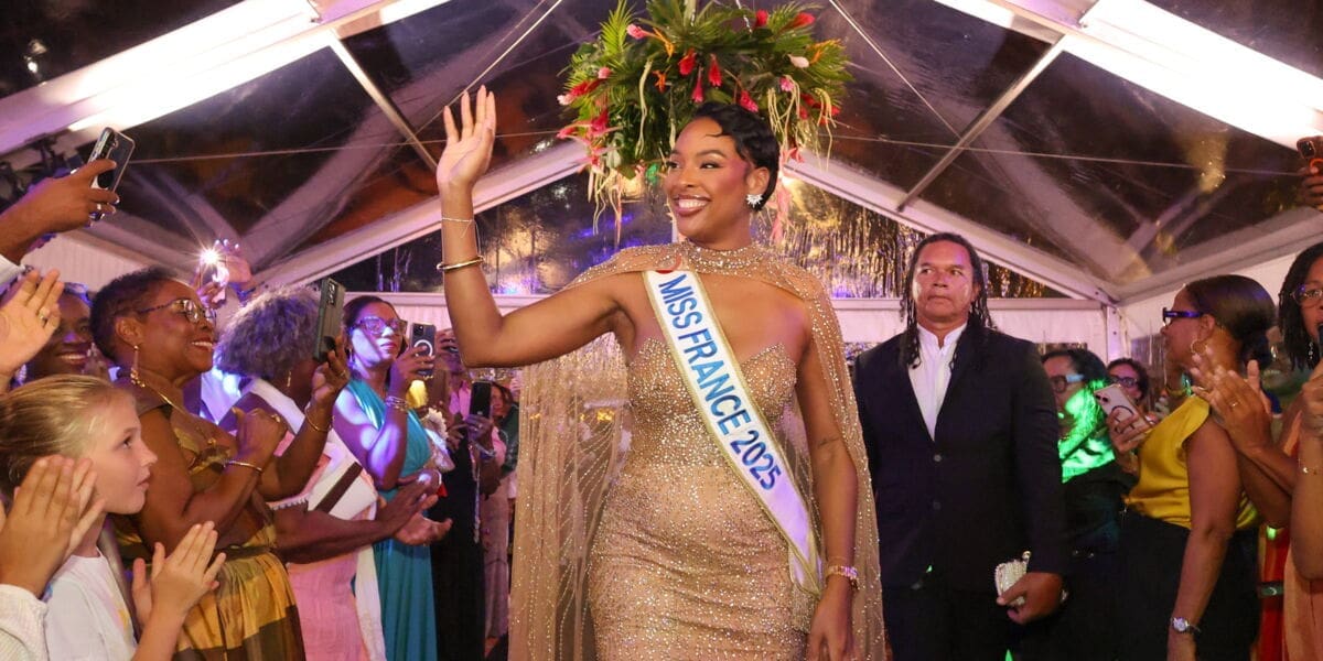 découvrez l'émotion intense d'angélique angarni-filopon, émue aux larmes lors de la cérémonie de miss france 2026, un moment poignant et inoubliable.