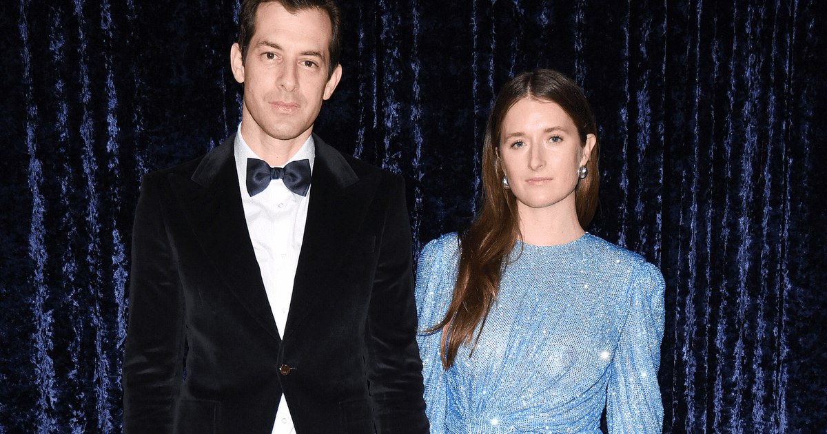 découvrez le secret de la forme d'antoine de caunes à 72 ans et ses conseils pour rester en pleine santé et vitalité.