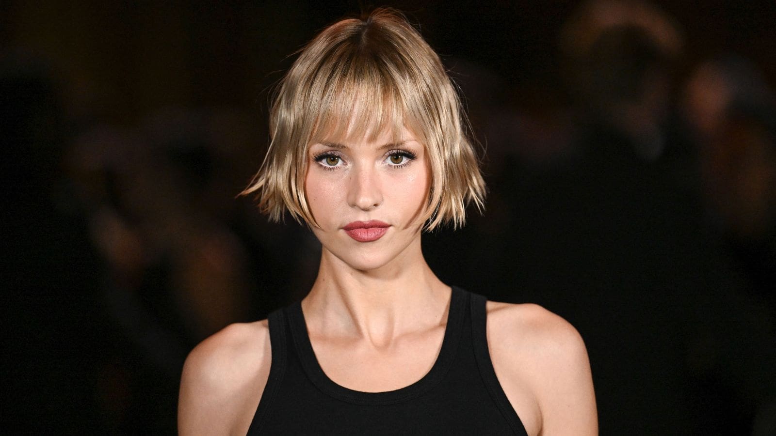 découvrez les astuces d'angèle pour obtenir une peau parfaite naturellement et sublimer votre beauté au quotidien.