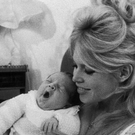 découvrez la vérité sur nicolas, le fils caché de brigitte bardot, à travers des révélations inédites et des secrets bien gardés.