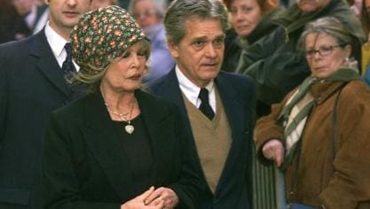 décès de brigitte bardot : annonce de l'annulation de la soirée hommage prévue en sa mémoire.