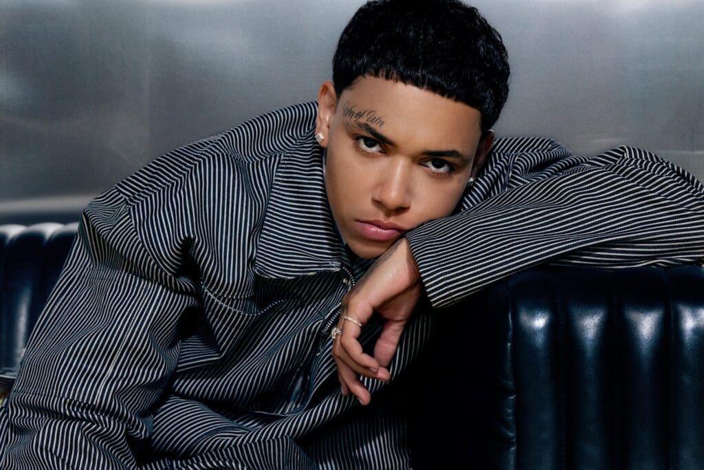 annonce de la disparition de ken downie, créateur du groupe emblématique the black dog, hommage à son influence dans la musique électronique.