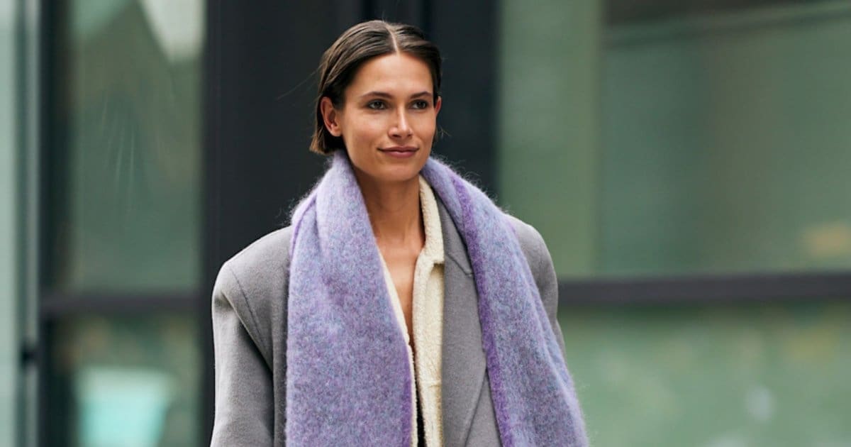 découvrez notre sélection d'écharpes tendance pour l'hiver 2024, alliant style et chaleur pour un look élégant tout en restant bien au chaud.