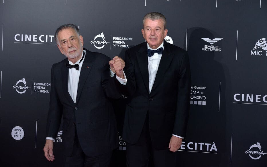 l'icône du cinéma présente ses excuses publiques concernant l'affaire harvey weinstein, marquant un moment de réflexion dans l'industrie du film.