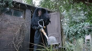 découvrez le jardin enchanté de bella brown, un lieu magique où la nature et la féérie se rencontrent pour émerveiller petits et grands.