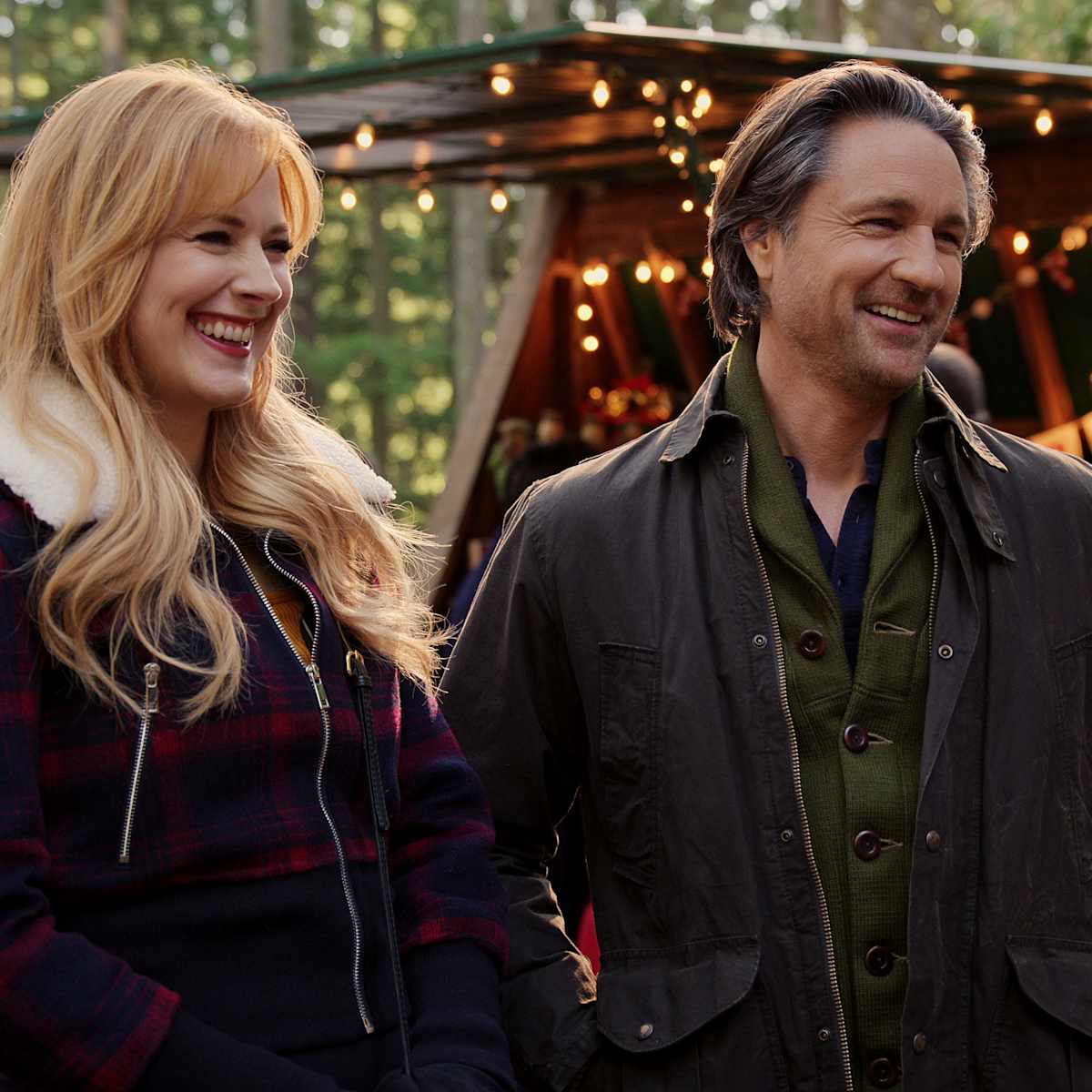 découvrez comment la star de virgin river illumine noël dans une nouvelle saison pleine de magie, disponible sur netflix.