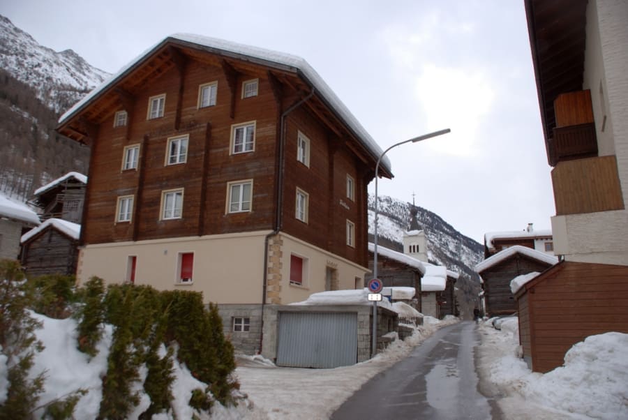 découvrez la suisse portugaise, un village primé alliant charme authentique et refuge paisible pour les amateurs de ski. profitez d'un séjour nature et détente au cœur des paysages enchanteurs.