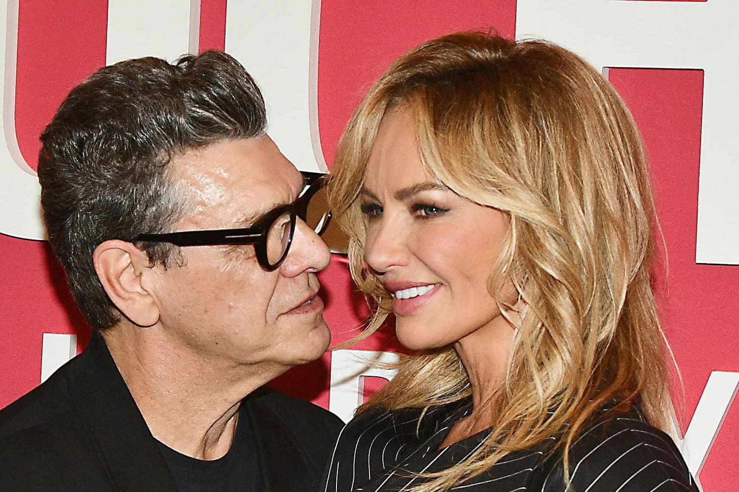 découvrez comment marc lavoine et adriana karembeu célèbrent noël chacun de leur côté cette année, après leur séparation.